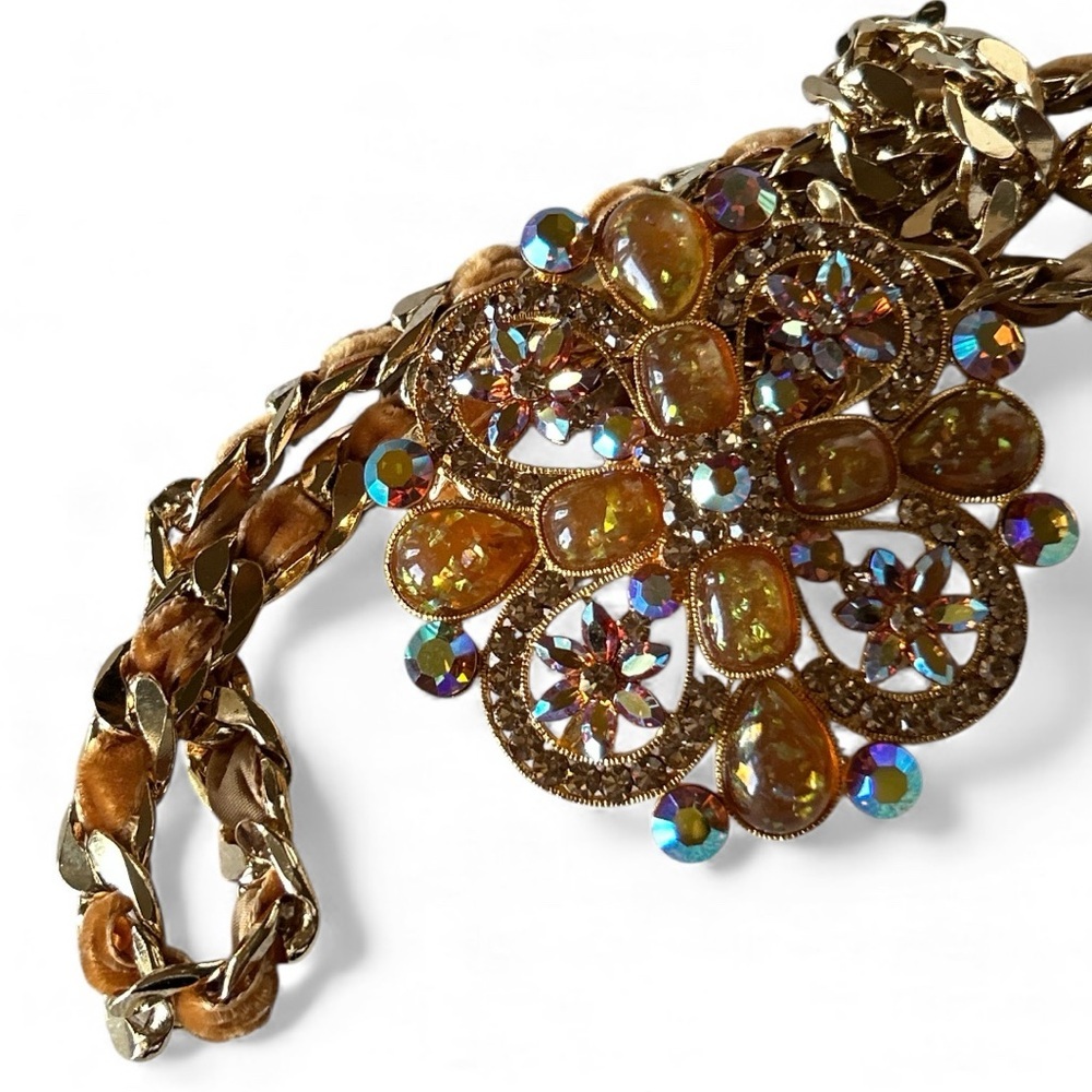 Jeweled & Rhinestone Chain Belt with Floral Accent. Gold & Brown 40” inches NWOT - Picture 4 of 11